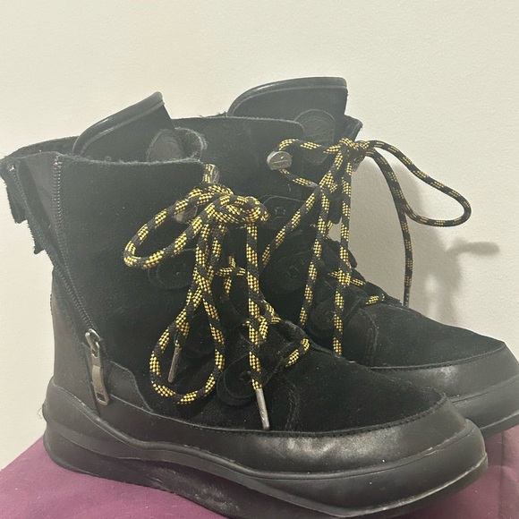 Pajar Stylish Black Women's winter Boots - Picture 8 of 8